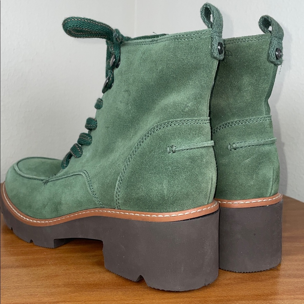 Women’s Naturalizer Dara Lug Sole Booties Green Suede Lace Up Size 7 - Picture 5 of 15